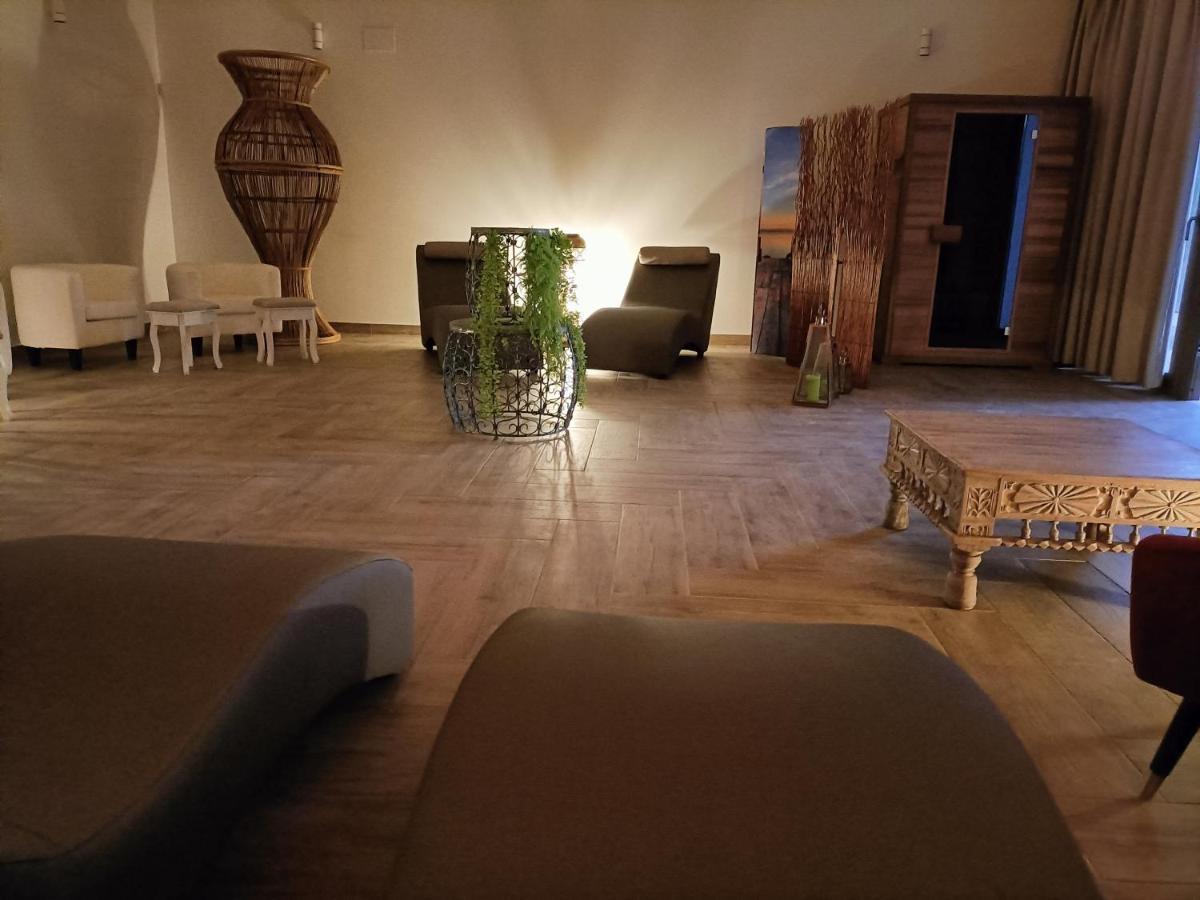 Artmonia Hotel Castalla Buitenkant foto