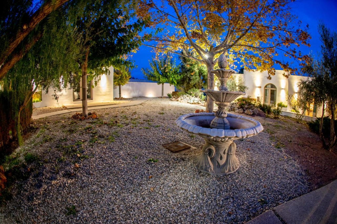 Artmonia Hotel Castalla Buitenkant foto
